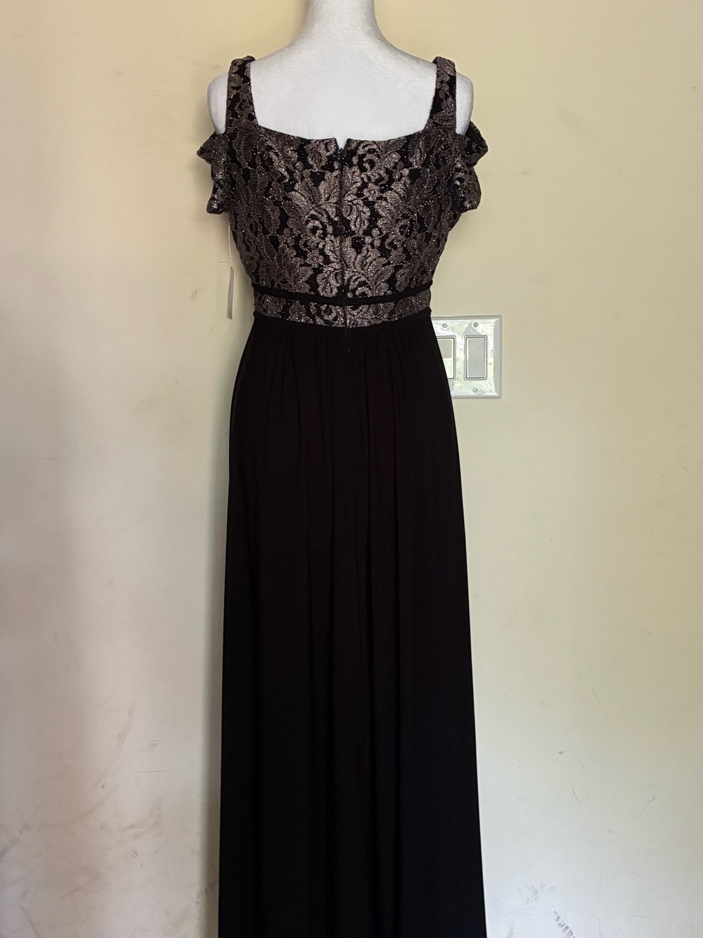 NWT Nightway Glitter Lace Keyhole Maxi Gown Black Taupe Formal Evening - Picture 2 of 10
